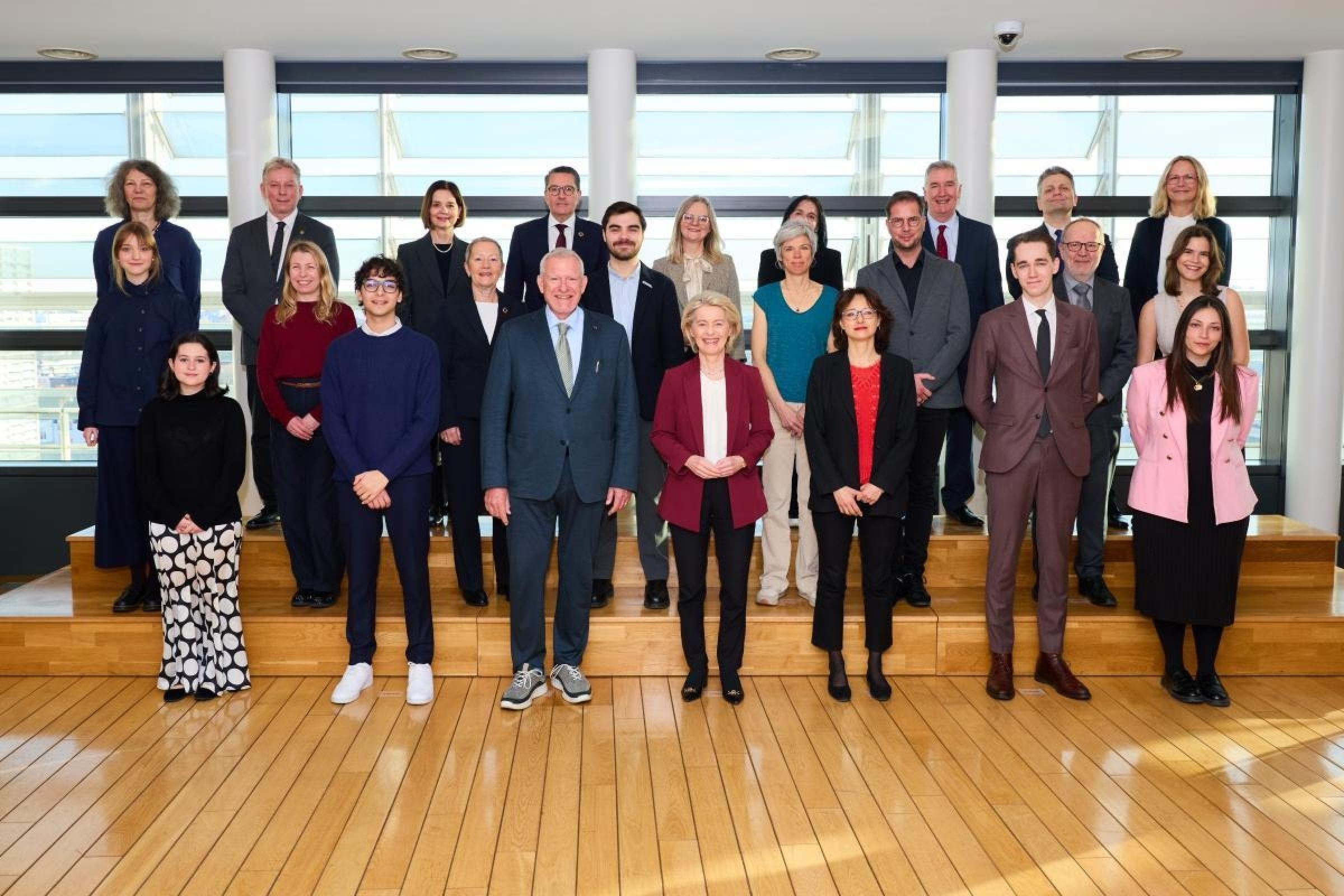 Group photo of the European Commission expert panel on child safety online